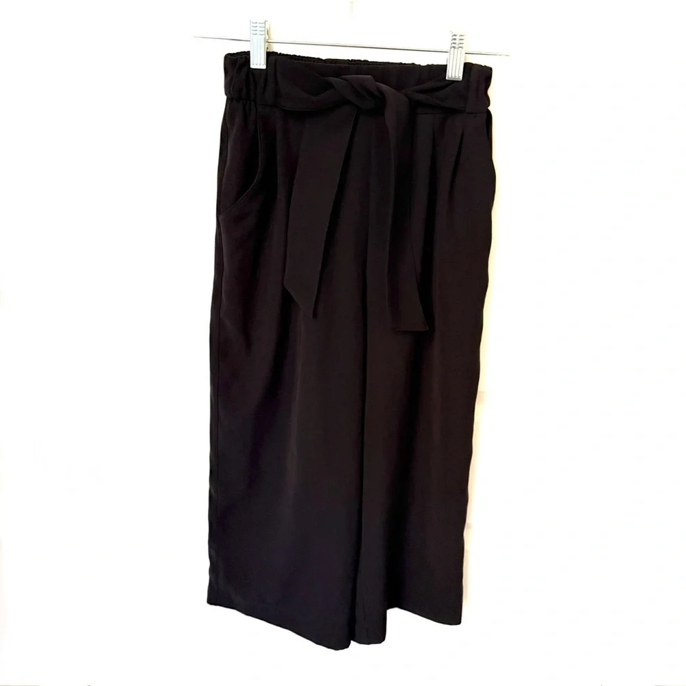 Lululemon Noir Crop Black Size 2